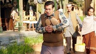 सिनेमा हॉल में जाकर पता चला कि ट्यूबलाइट क्यों नहीं चल रही