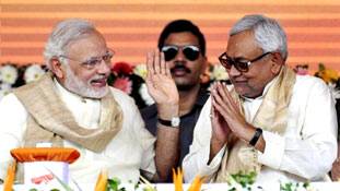 नीतीश कुमार के भाजपा की तरफ बढ़ते कदम