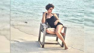 उफ़ तौबा ! रमजान में बिकनी...जहन्नुम जायगी ये लड़की !