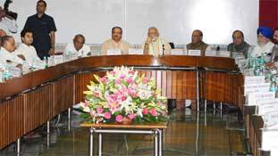 संसद के मॉनसून सत्र में हंगामा ज्यादा होगा या विपक्ष का बहिष्कार