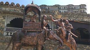 प्रताप को प्रताप रहने दो, सियासत का हथकंडा न बनाओ