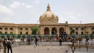 'यूपी विधानसभा में विस्फोट हुआ है !' ये बात महसूस करने की है...