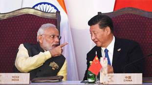 चीन हमारा दोस्त या दुश्मन: मोदी सरकार के 5 मुंह, 5 बातें