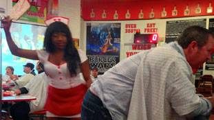 ऐसे रेस्त्रां जहां खाने से पहले आपकी भूख ही मर जाए...