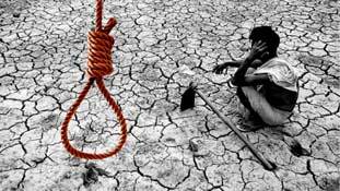 कर्ज में डूबे किसानों को भाजपा पकड़ा रही है कांग्रेसी झुनझुना !