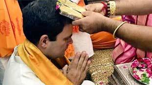 राहुल गांधी का गुजरात जीतने का सॉफ्ट हिंदुत्व एजेंडा !