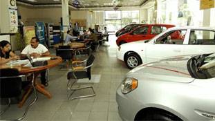 पहली कार खरीदते समय लोग इन बातों को भूल जाते हैं...