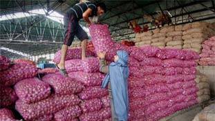 प्याज के आंसू रुलाने वालों की साजिश का पर्दाफाश