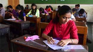 केबीसी आसान है या सरकारी नौकरी- इन सवालों को पढ़कर खुद तय कर लें