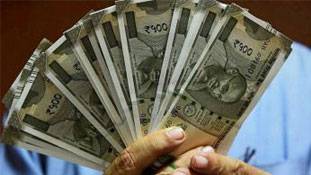 इन 4 लोगों से कभी न लेना कोई वित्तीय सलाह...