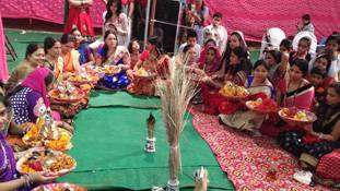 अर्थव्यवस्था के ढलान वाले दिनों में कोजागरा की रात लक्ष्मी पूजा