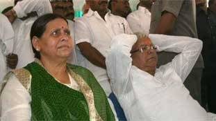 नीतीश के लिए नयी चुनौती - राबड़ी देवी रिटर्न्स!