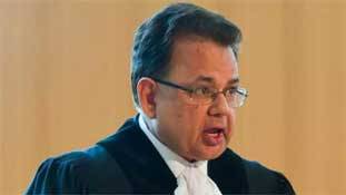 दलवीर की जीत को थरूर कैसे देख रहे होंगे...