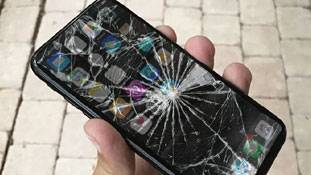 सबसे जल्दी टूटने वाला फोन है आईफोन X