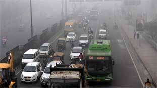 दिल्ली में odd-even की घोषणा के बाद ट्विटर पर smog फैल गया