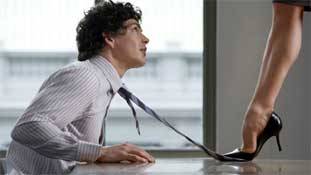 कुछ इस तरह से होता है पुरुषों के साथ लिंगभेद और शोषण..