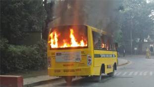 बीएचयू में फिर 'आग' ; एक साजिश जो खत्‍म होने का नाम नहीं लेती