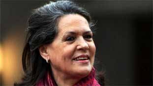 सोनिया गांधी की कथनी और करनी में फर्क