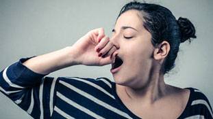 बेमतलब नहीं है उबासी: ये 4 बातें आपको जान लेनी चाहिए...