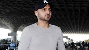 हरभजन सिंह की ट्वीट को कम मत समझिए.. वो किसी के लिए काल बन सकती है...