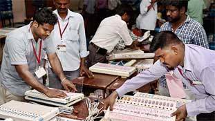 नॉर्थ-ईस्ट में बीजेपी के सामने हथियार क्यों डाल रही है कांग्रेस?