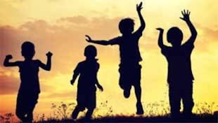 छुट्टी न लेना सामाजिक अपराध है छुट्टी न लेना सामाजिक अपराध है