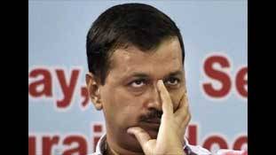 अब तो केजरीवाल ही बतायें - आशुतोष की दलील सही है या नरेश बलियान की बातें?