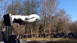 दुनिया में सबसे ज्‍यादा 'गिरे' नेता हैं लेनिन !