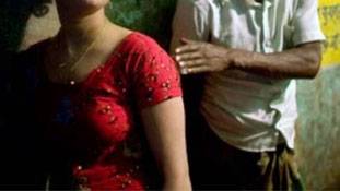 लड़की पैदा होने पर एक समुदाय की खुशी शर्मसार करने वाली है