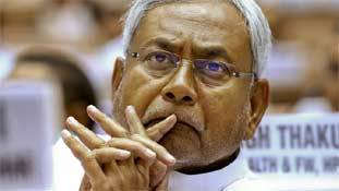 Bihar riots : दो पाटों के बीच पिस रहें है नीतीश कुमार