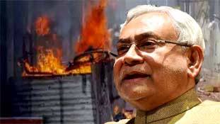 सुशासन बाबू के बिहार में दंगो की बहार क्यों है?