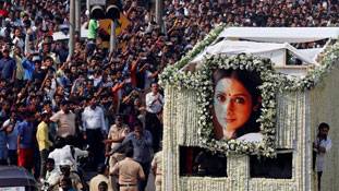 श्रीदेवी के निधन का कवरेज और 'न्यूज़ की मौत' पर बकवास बहस