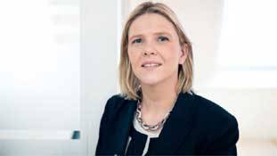 एक फेसबुक पोस्ट के चलते इस्तीफ़ा! भारतीय नेता कब सीखेंगे ?