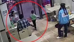 सबक सिखाने के बजाए ये तो बच्चे से बदला लेना हुआ