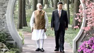 मोदीराज का एहसान मानिये जो चुनाव प्रचार भी मल्टीनेशनल हो गया है मोदीराज का एहसान मानिये जो चुनाव प्रचार भी मल्टीनेशनल हो गया है