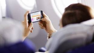 आखिर कितना जरूरी था फ्लाइट से कॉल करना?