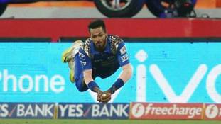 IPL 2018 के 10 शानदार कैच, जिन्हें देखकर आंखों पर यकीन करना मुश्किल हो गया !