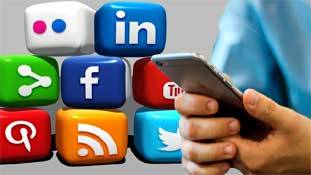 सोशल मीडिया को प्यार करो