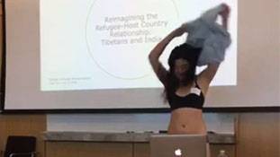 पीएचडी थीसिस से ज्‍यादा छात्रा के कपड़े की चर्चा हो, तो समझो समस्‍या बड़ी है