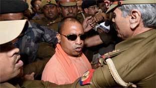 अपराधियों में एनकाउंटर का खौफ और बीजेपी विधायकों को रंगदारी का - चक्कर क्या है? अपराधियों में एनकाउंटर का खौफ और बीजेपी विधायकों को रंगदारी का - चक्कर क्या है?