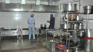 रेलवे की रसोई में CCTV कैमरे लगाने का विचार क्‍यों नाकाफी है...