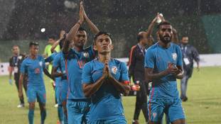 सुनील छेत्री ने लोगों को स्टेडियम तक तो ला दिया, लेकिन कब तक?