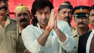 अखबारी रिपोर्टिंग पर भी तंज़ कसती है हिरानी की 'संजू'