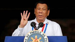 भगवान के साथ सेल्फी? बात में दम तो है, लेकिन लोगों की भावनाओं का क्या?