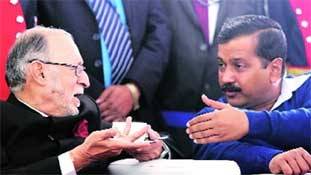 दिल्ली पर न LG की मनमर्जी चलेगी और न ही केजरीवाल की 'अराजकता' दिल्ली पर न LG की मनमर्जी चलेगी और न ही केजरीवाल की 'अराजकता'