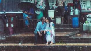 इस प्यार की तस्वीर ने हज़ारों बांग्लादेशियों की भावनाओं को आहत कर दिया