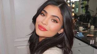 20 साल की काइली ने 2 साल में बनाया 6 हज़ार करोड़ का साम्राज्य, ये प्रेरणा ही तो है