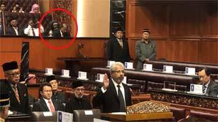 मलेशिया की संसद में भूत ! सच जानकर शर्म आएगी सोशल मीडिया पर