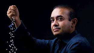 नीरव तो 'निवृत्त' हो गया लेकिन PNB का 'घर' बिक गया