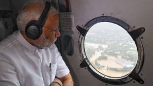 केरल की बाढ़ के लिए UAE की मदद लेने को आतुर लोग देश की शर्मिंदगी का कारण हैं